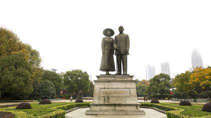 鬧市區(qū)中的一塊綠地-武漢中山公園