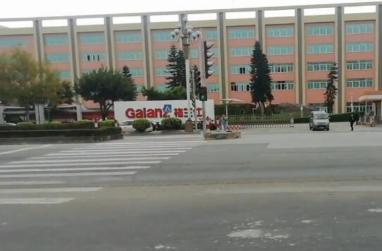 中山這個工廠曾經(jīng)養(yǎng)活了一條街的生意,現(xiàn)在卻冷冷清清了